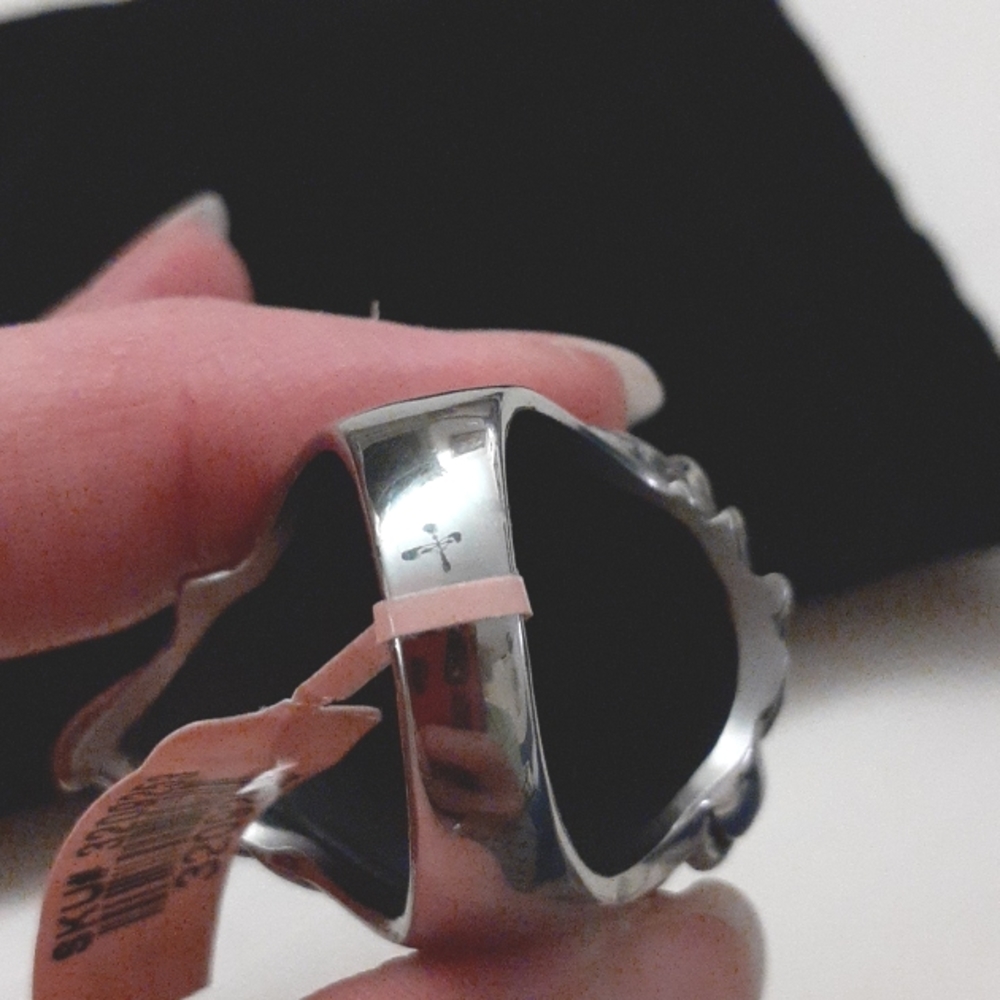 MENS STAINLESS STEEL LION RING - Picture 5 of 6